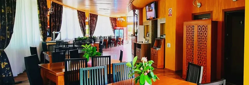 Sala restaurantului Casa Maya